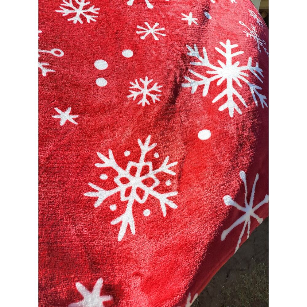 Christmas Winter Fleece Throw Blanket Red White Snowflake 60 in x 50 in